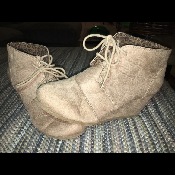 getting rid of some of my shoes :)) - Picture 5 of 5